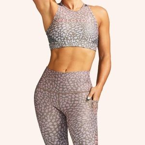 ✨ NEW SET Peloton Riverstone High Waist Legging & High Neck Sports Bra